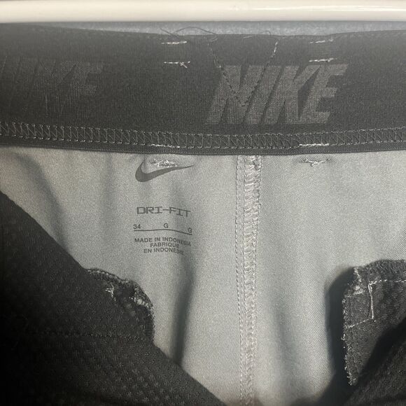 Men's Nike Dri-Fit Golf Shorts Dark Gray Check Size 34 Stretch Anti Slip Band - Picture 3 of 7